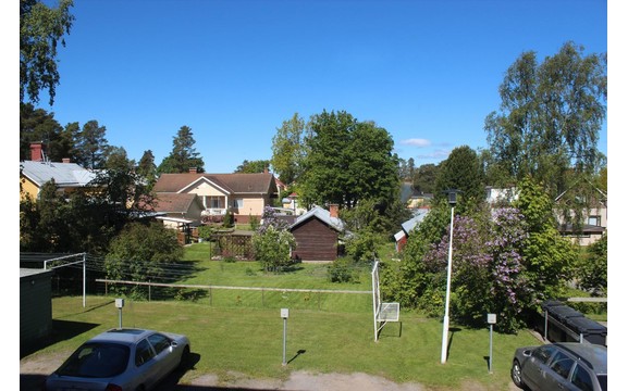 nakyma takapihalle